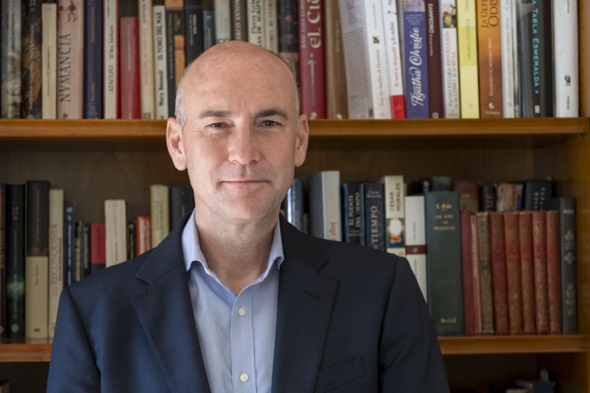 César Morales liderará el proyecto «Editores de tu conocimiento» de AlmuzaraLibros