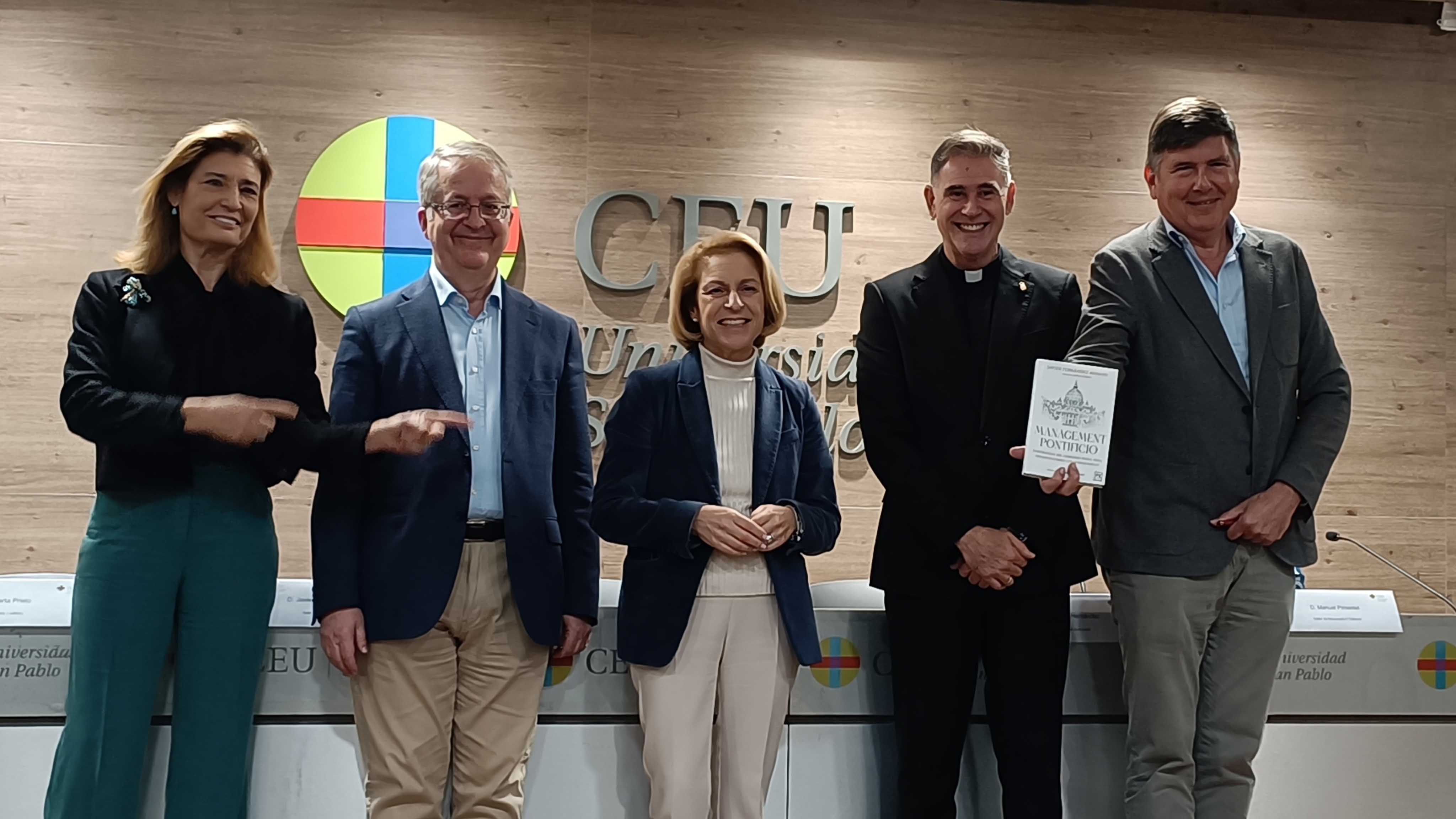 Enseñanzas del gobierno papal desde la mirada del management