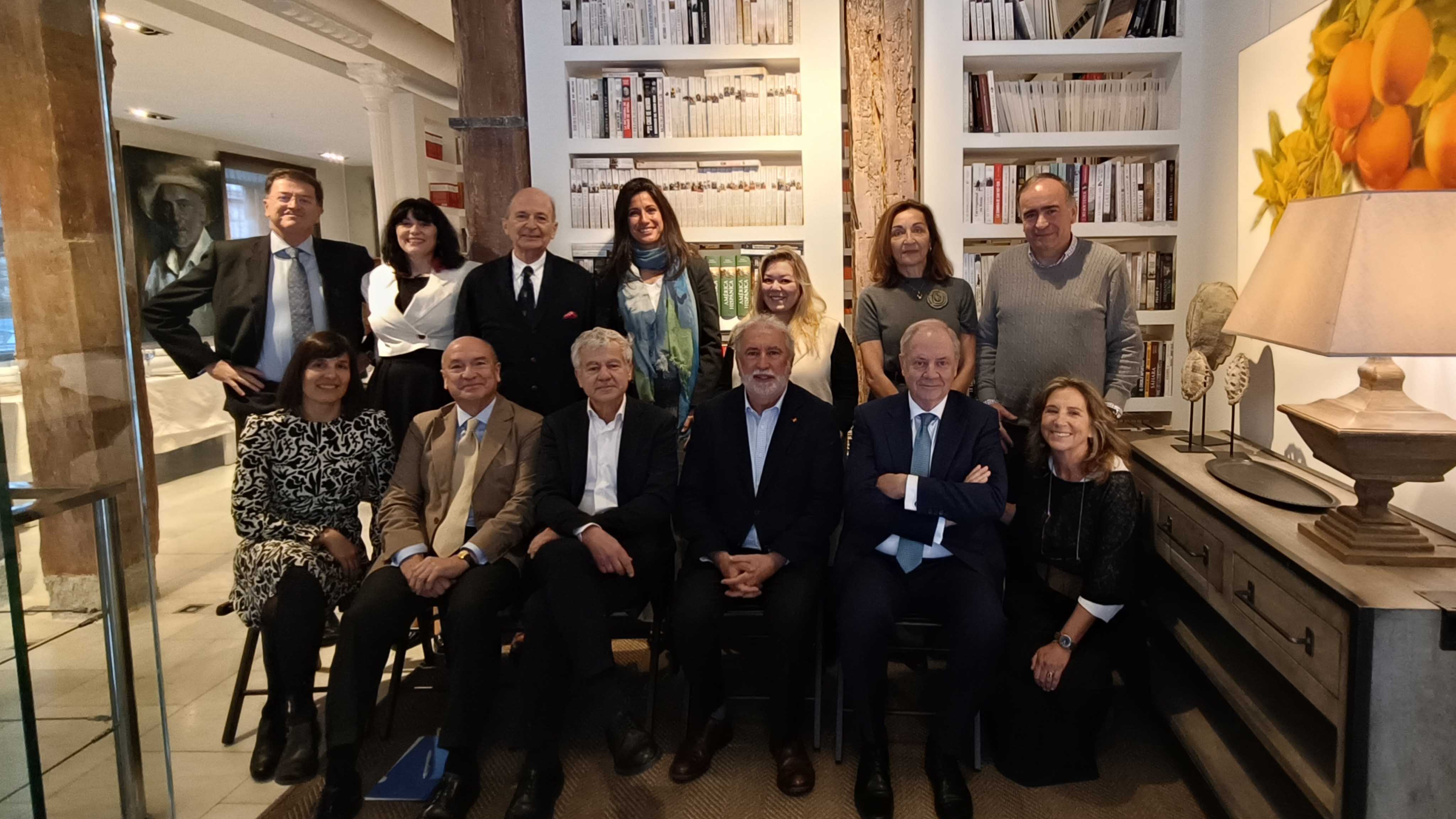 Las biografías de José Cosmen (Alsa) y José Fernández López (Zeltia, Transfesa, Pescanova...), galardonadas con el XXI Premio LID de Biografía Empresarial