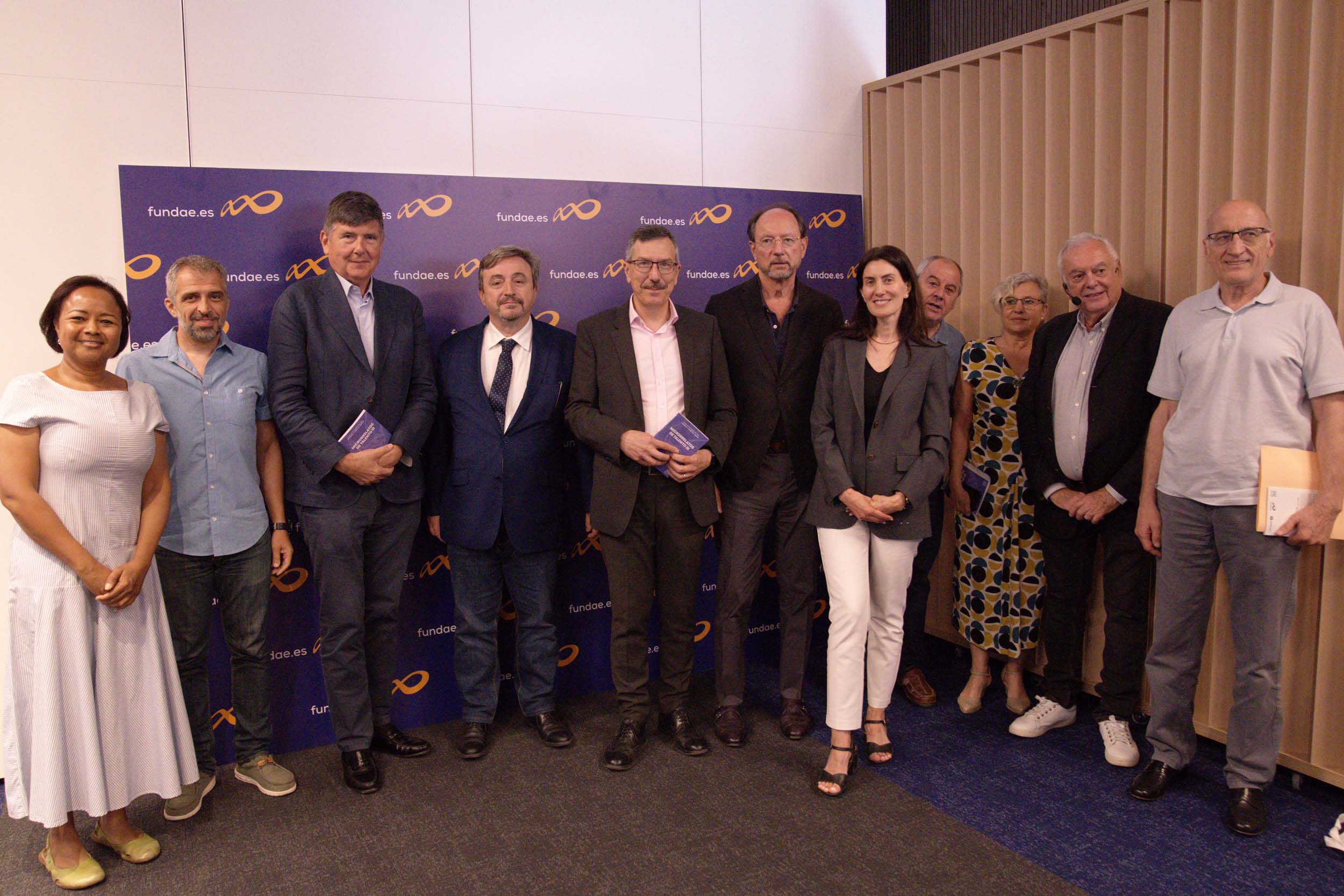 Entrega del premio y presentación del libro Microrrelatos de Talento III
