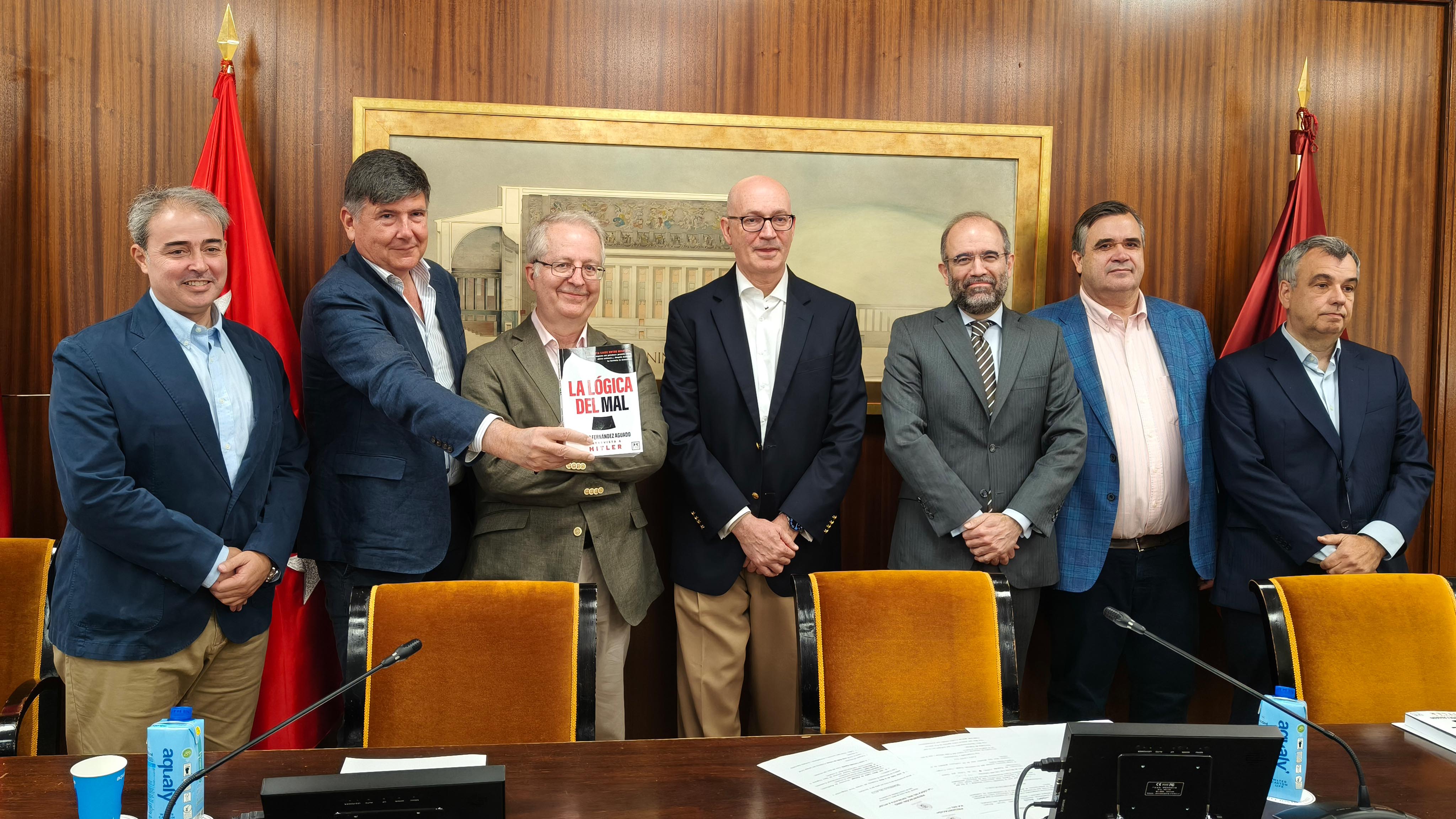 Los mecanismos de Hitler no pertenecen exclusivamente al pasado