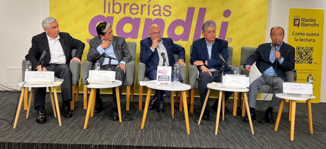 Antonio Ocaranza presenta La comunicación como estrategia diplomática Entradilla
